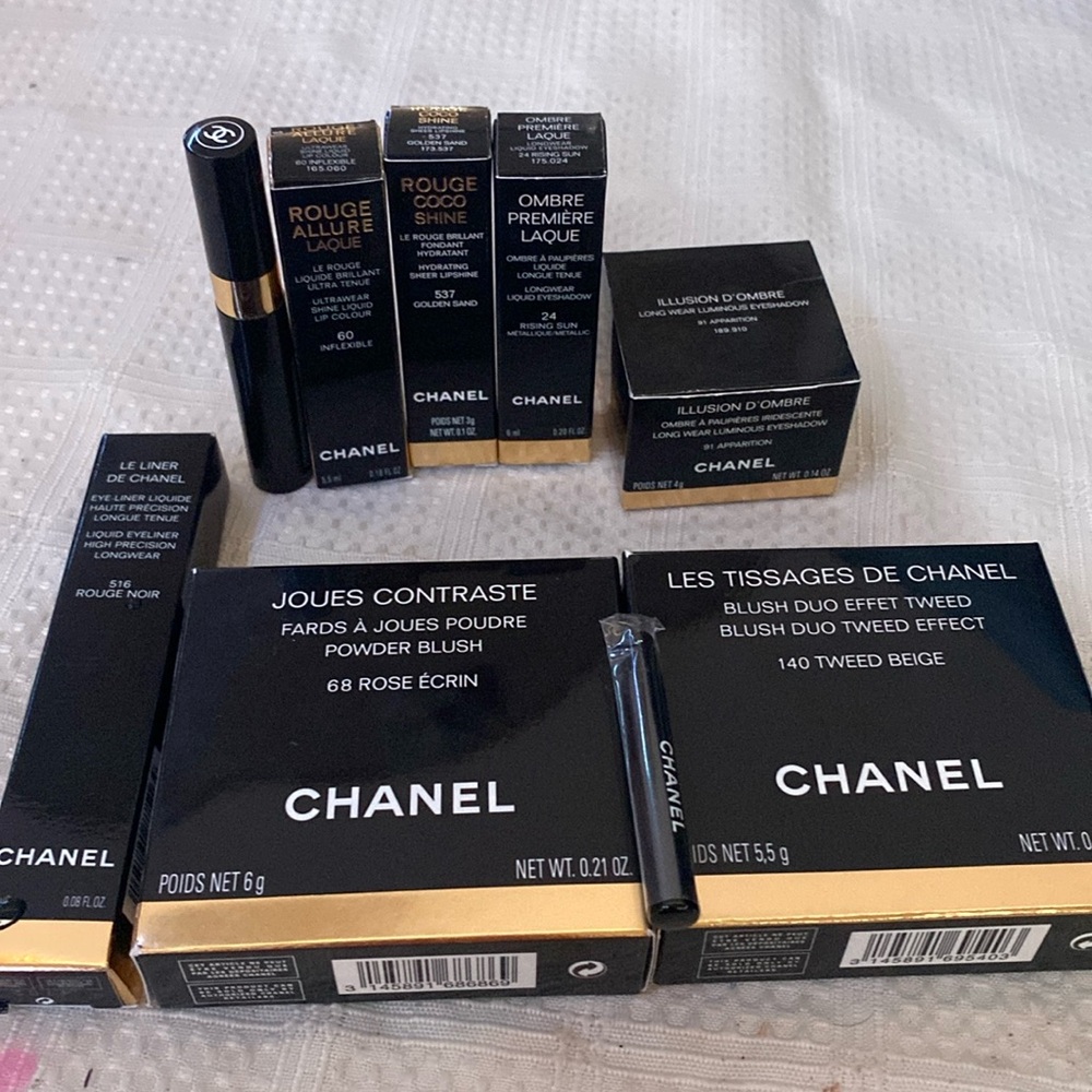 New Chanel makeup set comes with 8 products